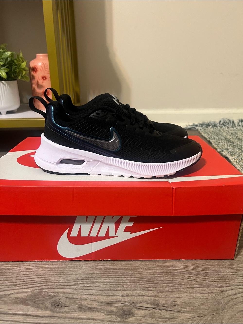Nike Women’s Air Max Nuaxis Black Iridescent HF1233-003